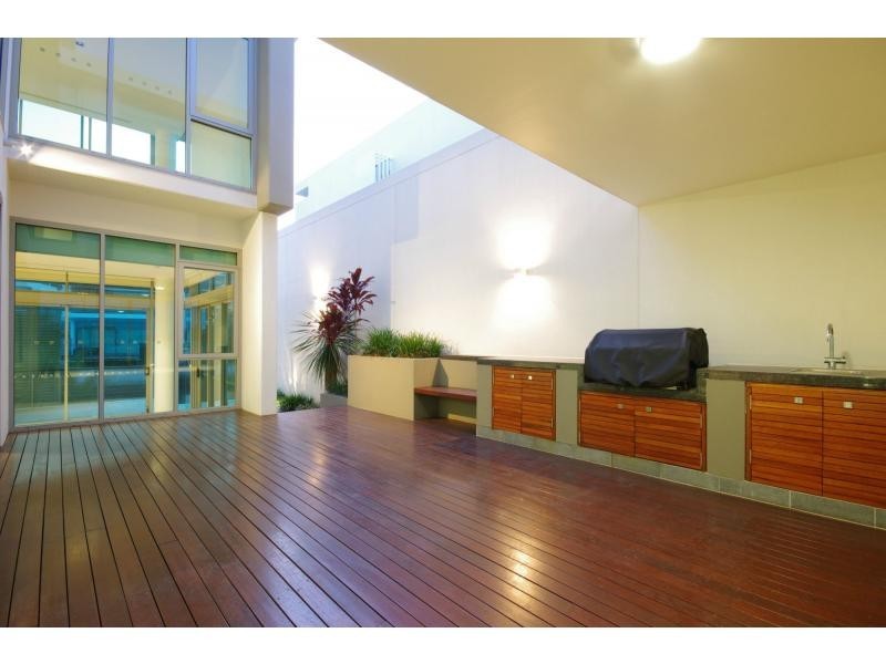 Paradise Point QLD 4216