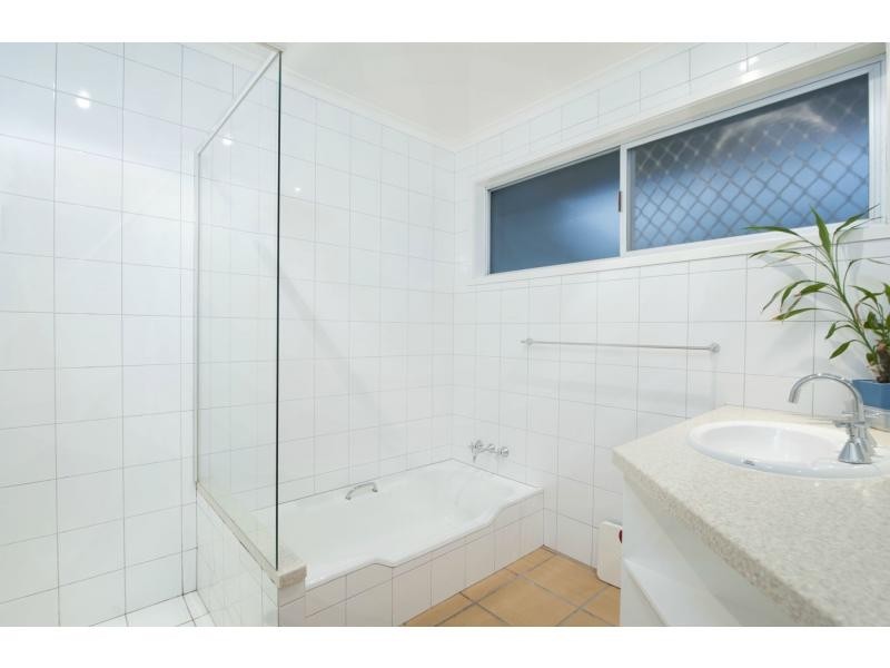 Broadbeach Waters QLD 4218