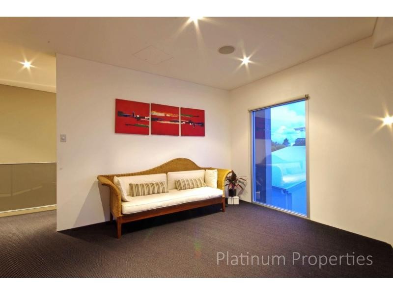 Sovereign Islands QLD 4216