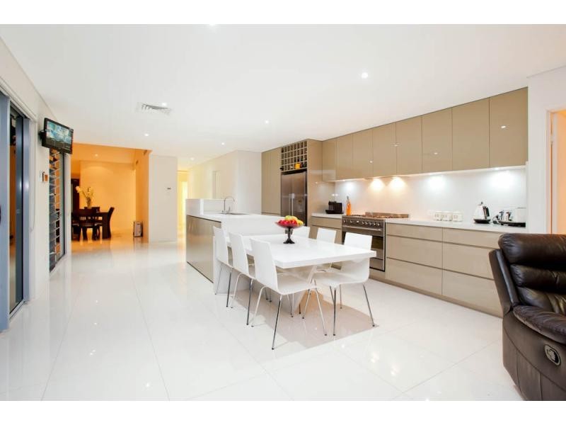 Paradise Point QLD 4216