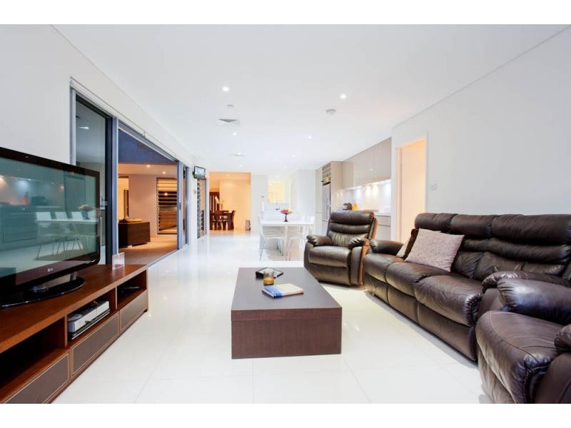 Paradise Point QLD 4216