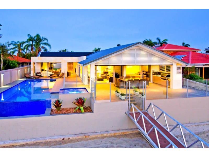 Paradise Point QLD 4216