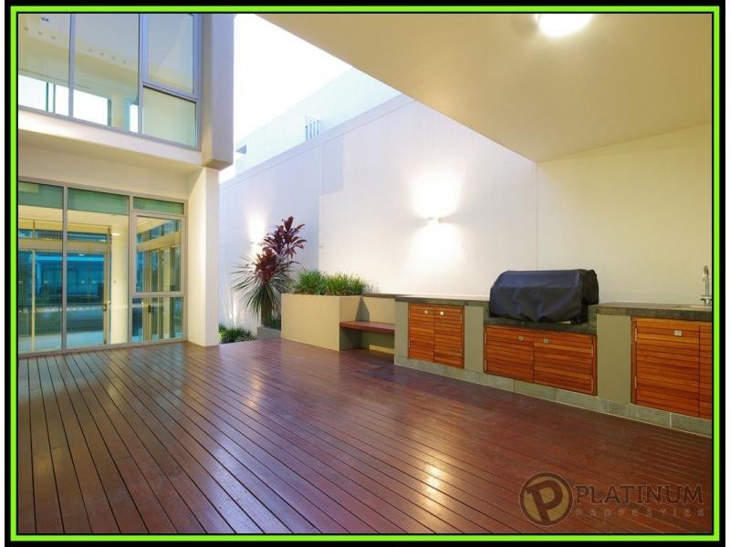 Paradise Point QLD 4216