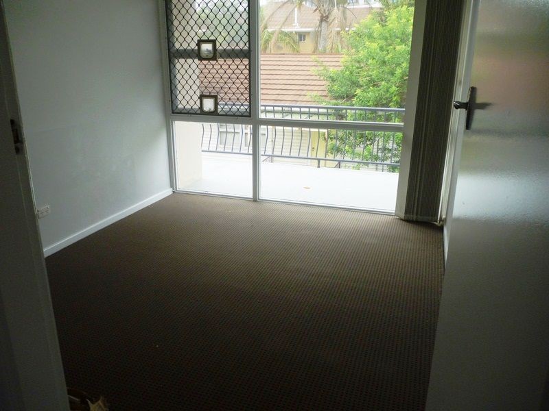 Unit 13/2930 Gold Coast Highway, Surfers Paradise QLD 4217