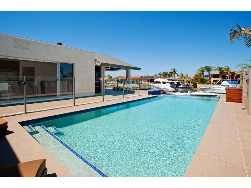 Paradise Point QLD 4216