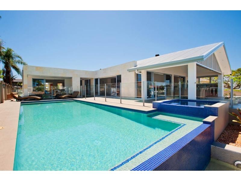 Paradise Point QLD 4216