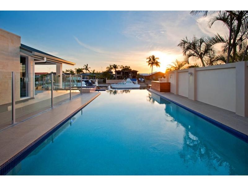 Paradise Point QLD 4216