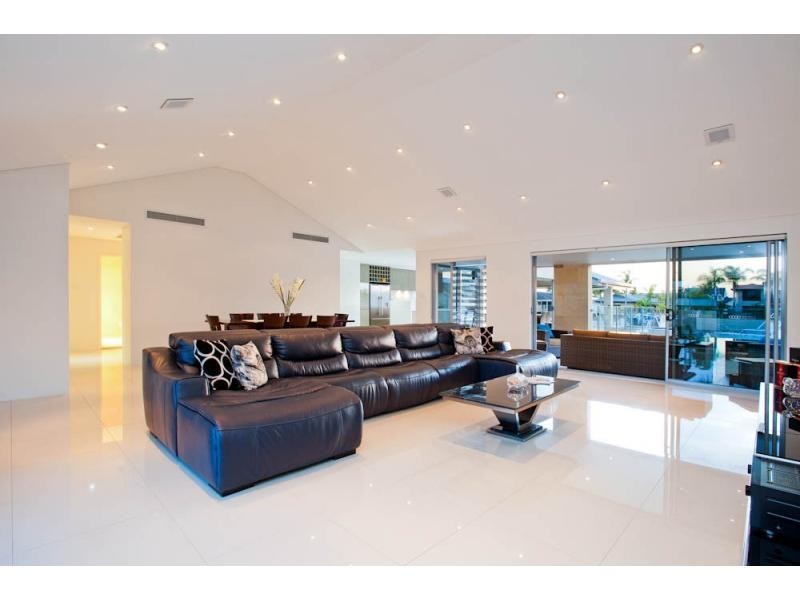Paradise Point QLD 4216