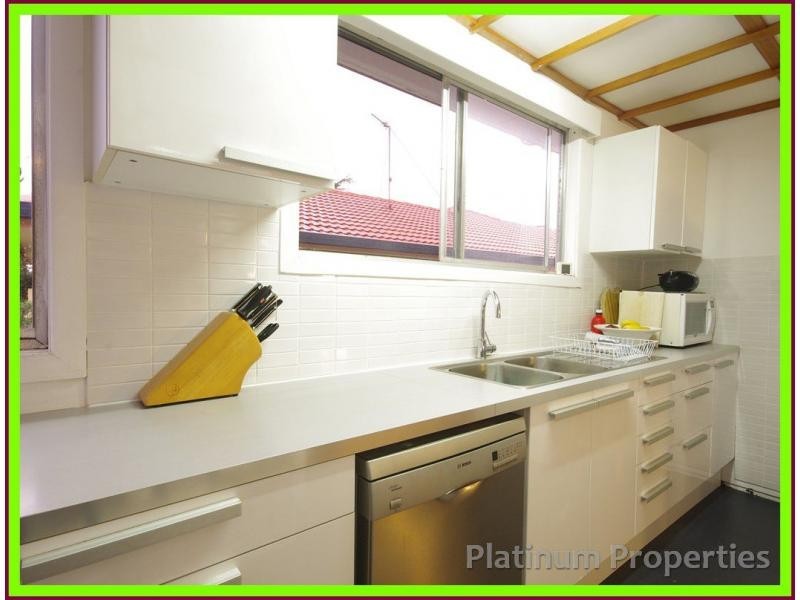 Paradise Point QLD 4216