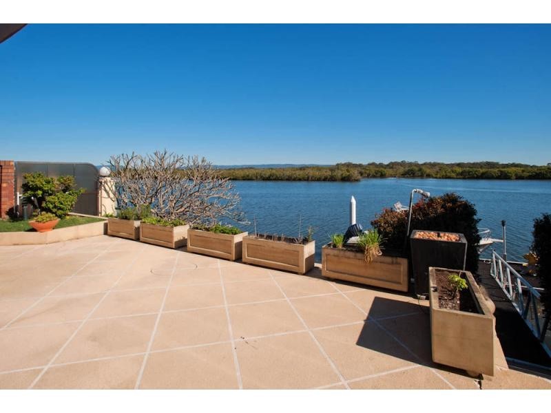 Paradise Point QLD 4216