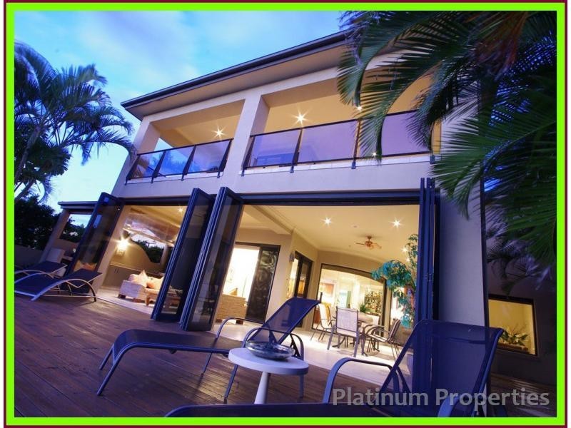 Sovereign Islands QLD 4216