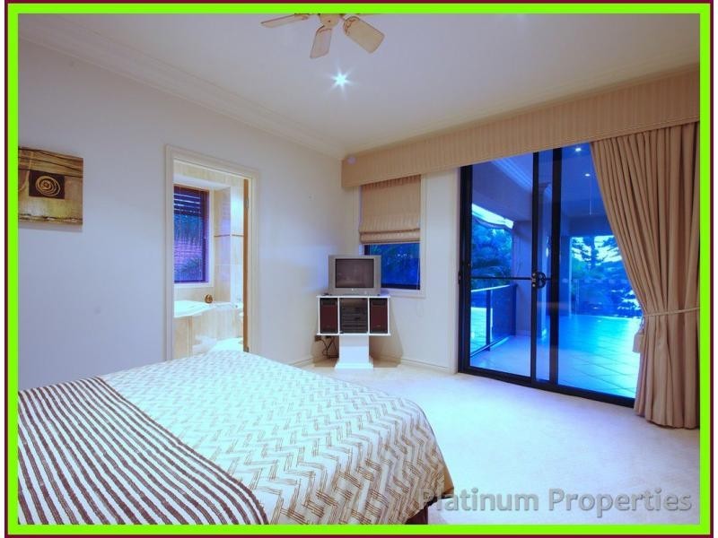 Sovereign Islands QLD 4216