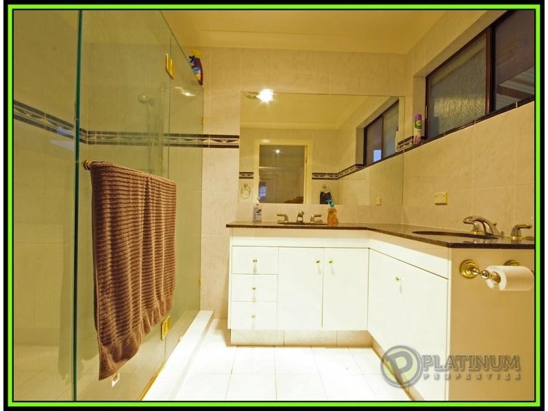 Paradise Point QLD 4216