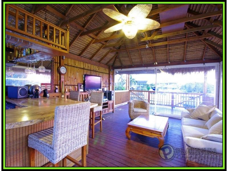 Paradise Point QLD 4216