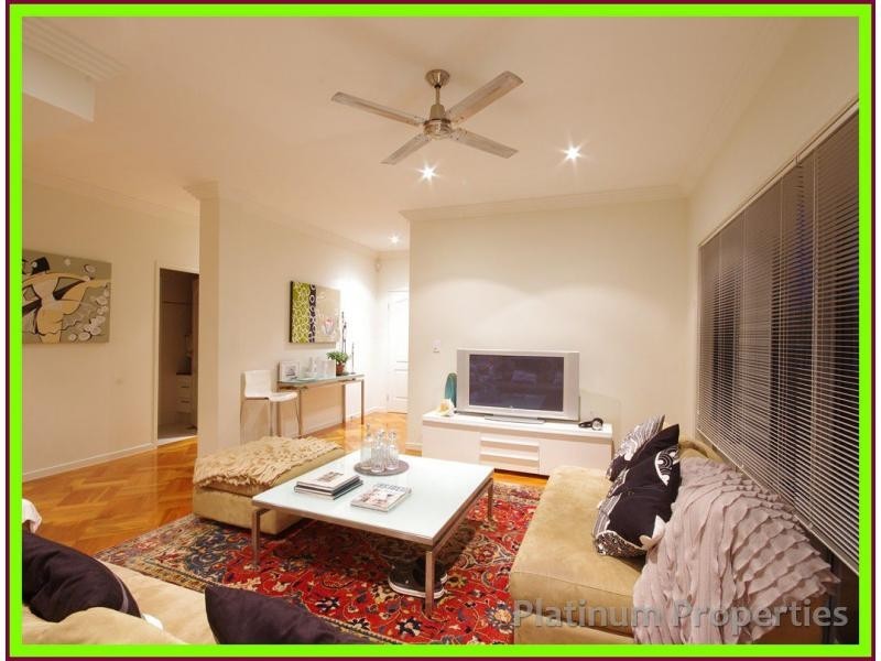 Labrador QLD 4215