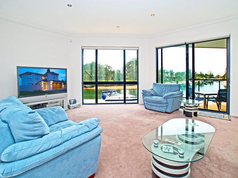 Broadbeach Waters QLD 4218