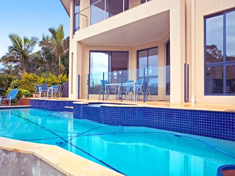 Broadbeach Waters QLD 4218