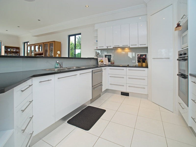 Broadbeach Waters QLD 4218