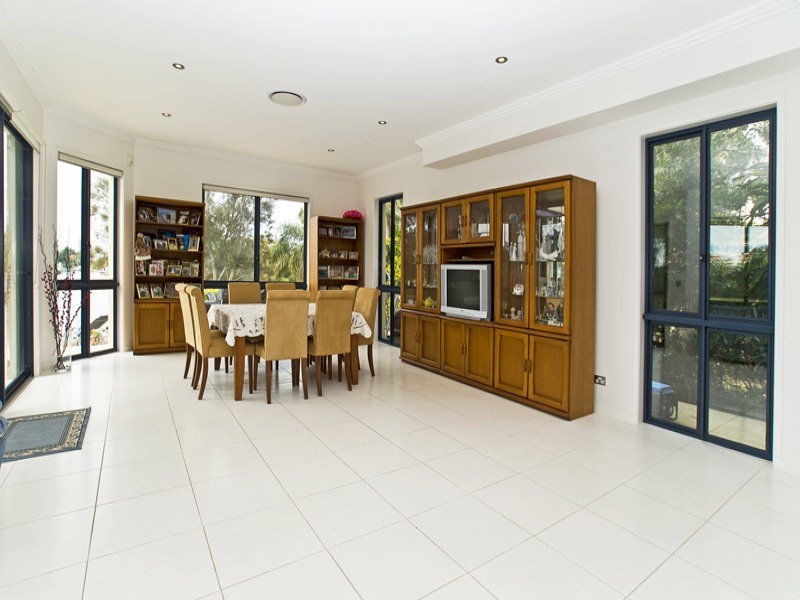 Broadbeach Waters QLD 4218