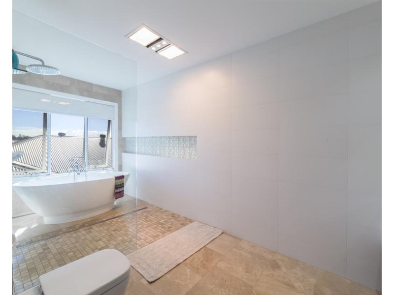 32 Riverbreeze Crescent, Maudsland QLD 4210