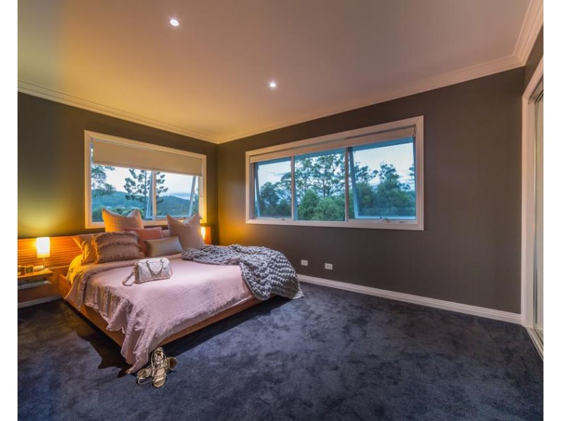 32 Riverbreeze Crescent, Maudsland QLD 4210