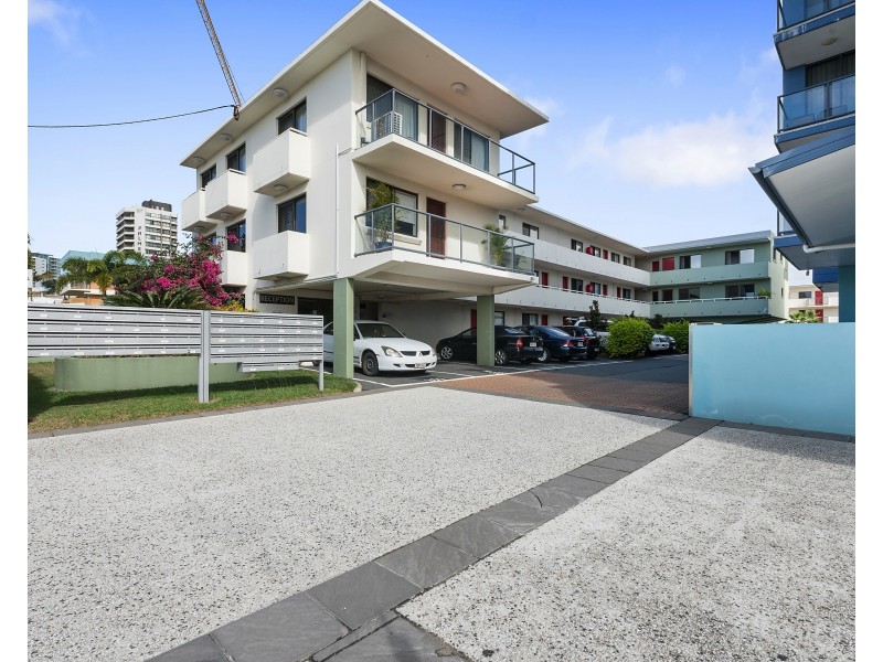 215/132 Marine Parade, Southport QLD 4215