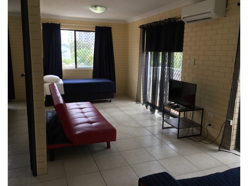 215/132 Marine Parade, Southport QLD 4215