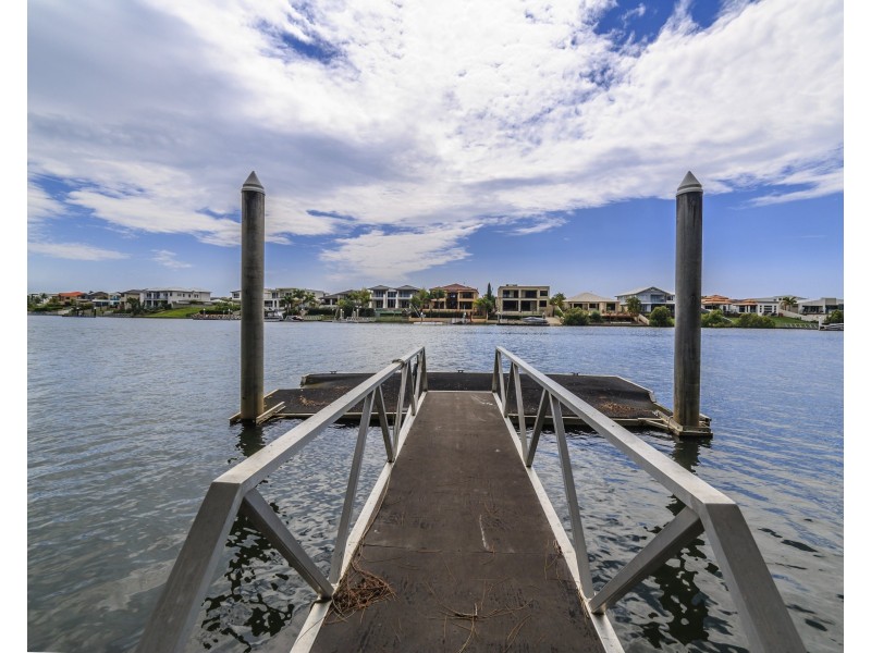 8-16 Riverbend Avenue, Carrara QLD 4211