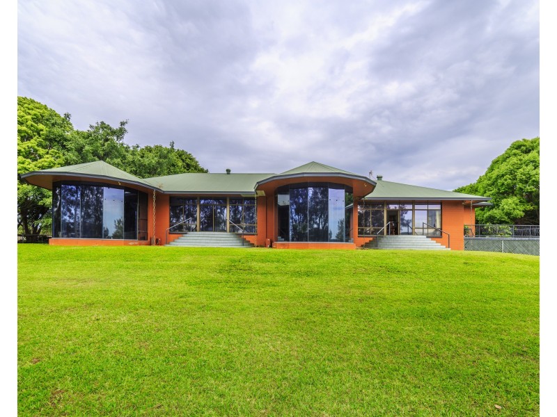 8-16 Riverbend Avenue, Carrara QLD 4211