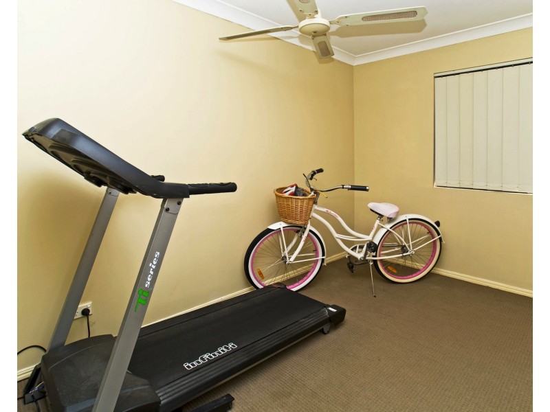 1/129 Muir Street, Labrador QLD 4215