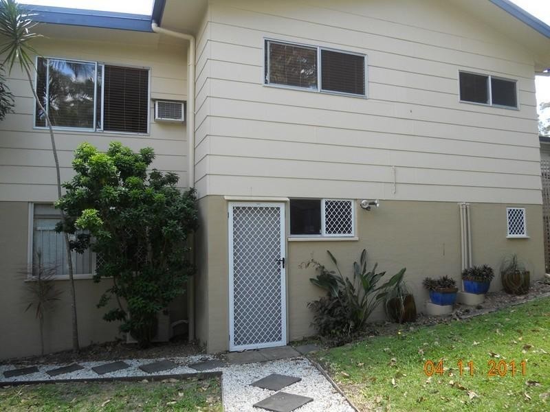 2/24 Madang Crescent, Runaway Bay QLD 4216