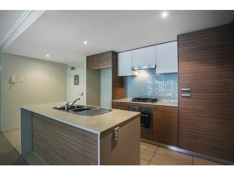 6/154 Musgrave Ave, Southport QLD 4215