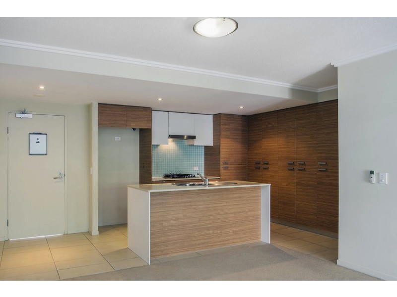 6/154 Musgrave Ave, Southport QLD 4215