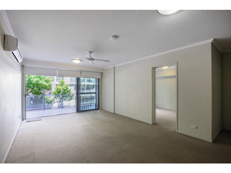 6/154 Musgrave Ave, Southport QLD 4215