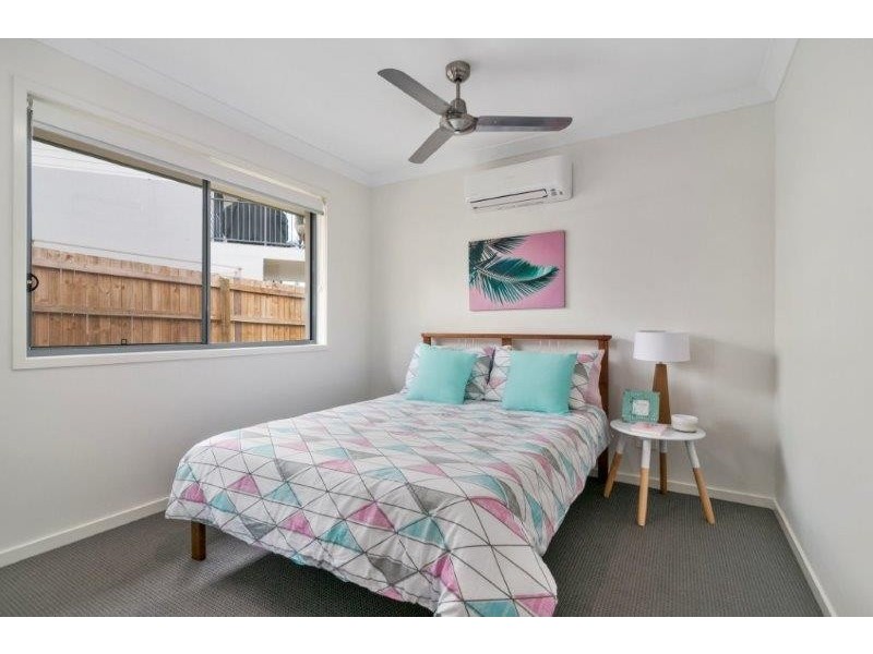 1/4 Mangano Ct, Yarrabilba QLD 4207