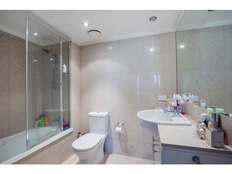 1704/50 Marine Parade, Southport QLD 4215