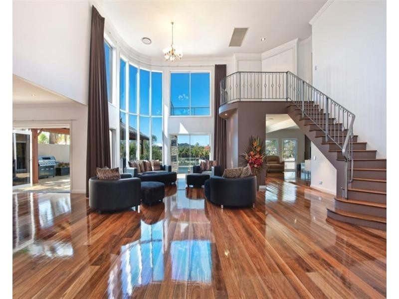 60 Edinburgh Road, Benowa QLD 4217