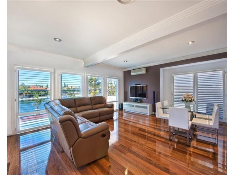 60 Edinburgh Road, Benowa QLD 4217