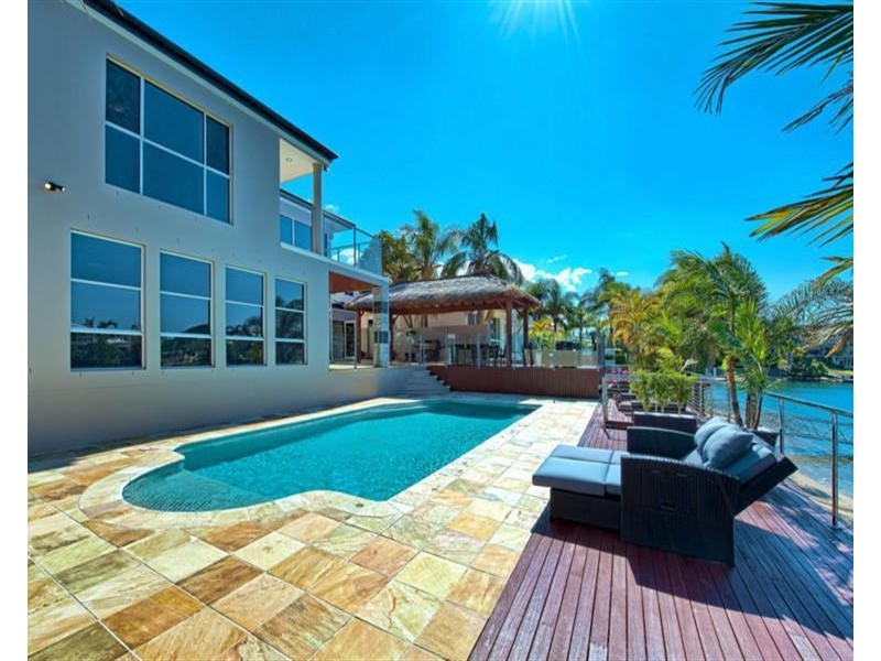 60 Edinburgh Road, Benowa QLD 4217