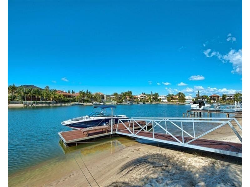 60 Edinburgh Road, Benowa QLD 4217
