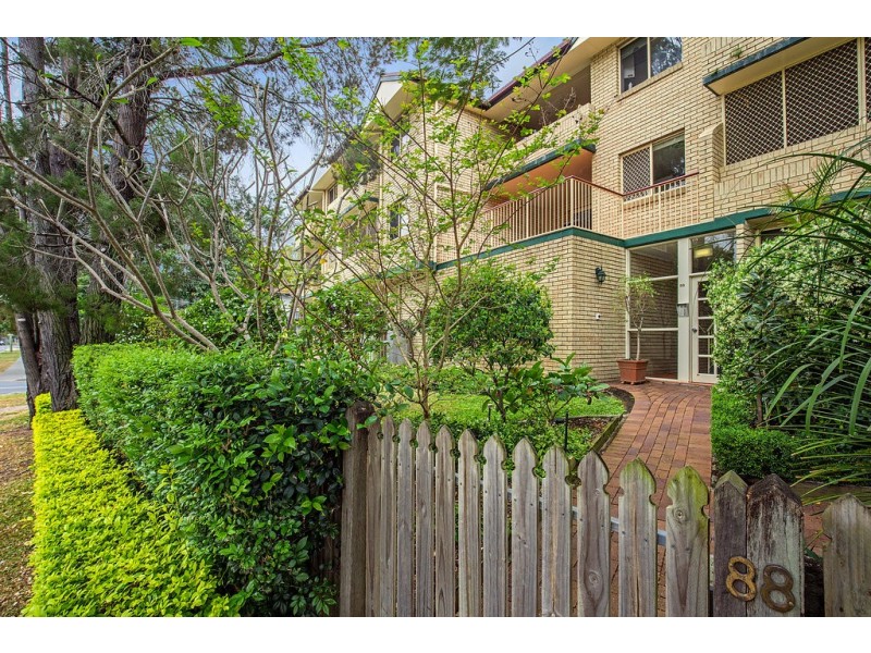 2/88 Indooroopilly Road, Taringa QLD 4068