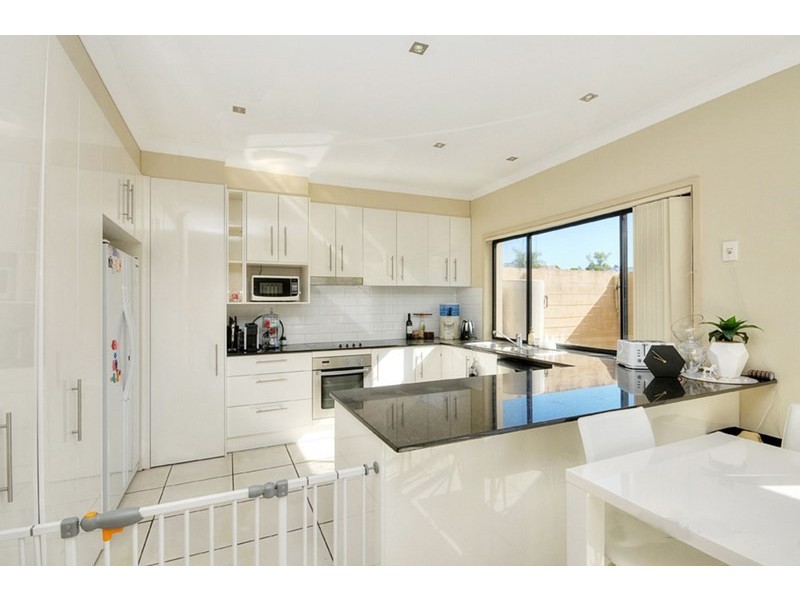 3/33 Harley Street, Labrador QLD 4215