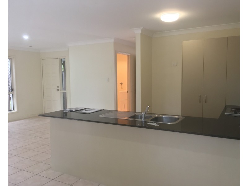 6/1 Carnarvon Court, Oxenford QLD 4210