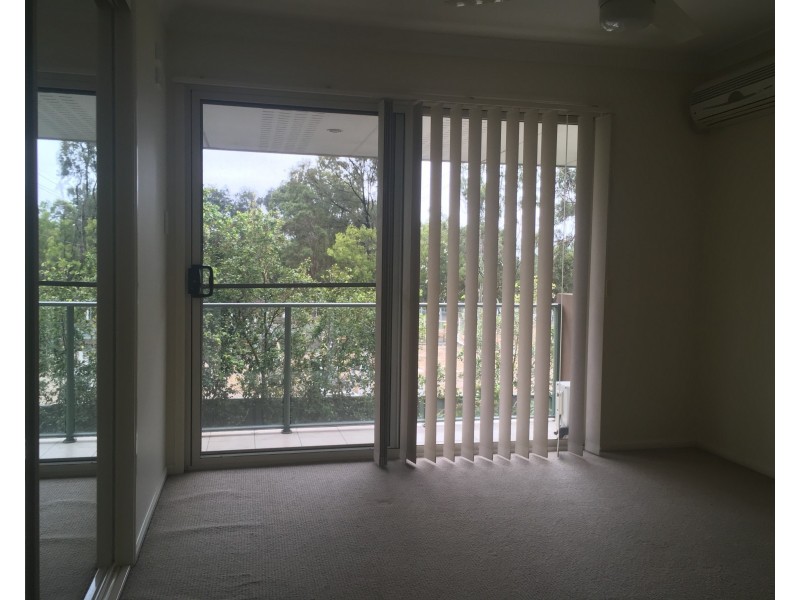 6/1 Carnarvon Court, Oxenford QLD 4210