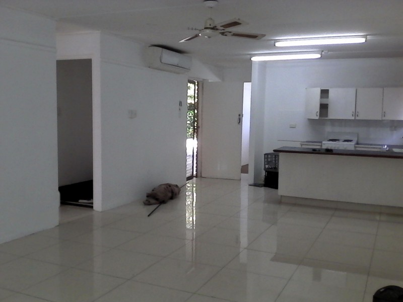 1/4 Marine Parade, Southport QLD 4215