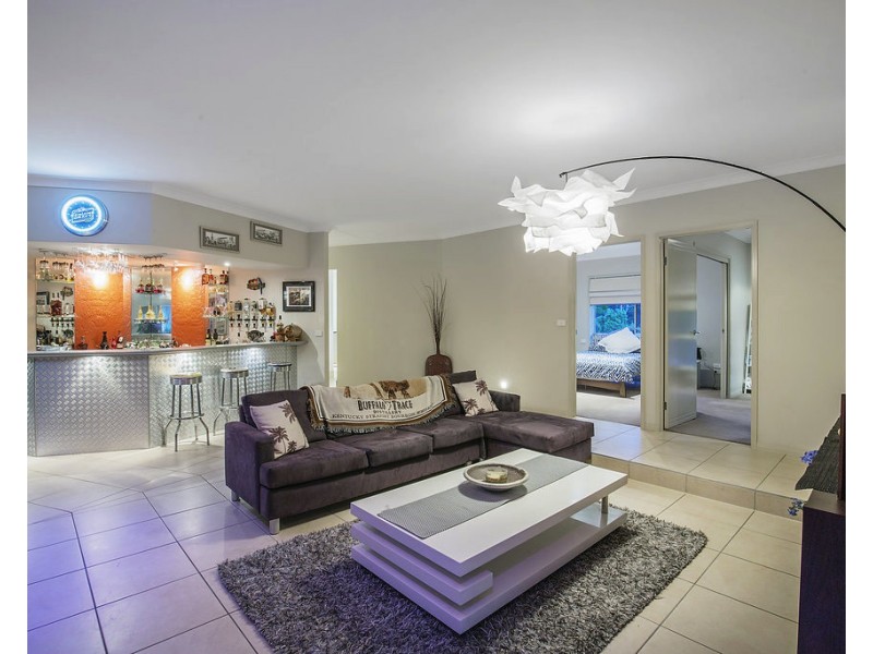 1 Rokeby Court, Nerang QLD 4211