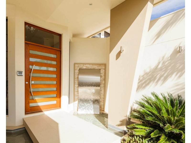 37 Marina Parade, Jacobs Well QLD 4208
