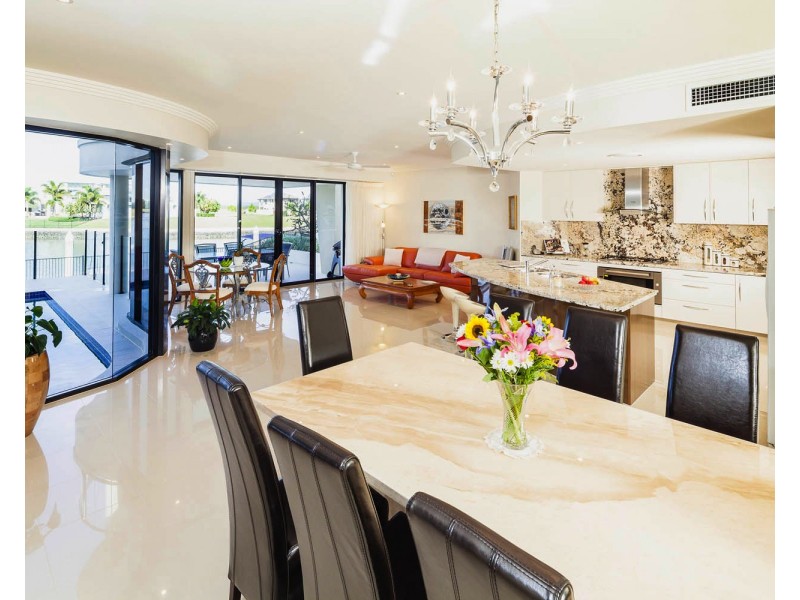 37 Marina Parade, Jacobs Well QLD 4208