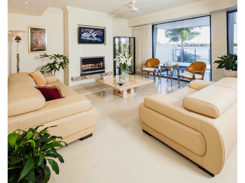 37 Marina Parade, Jacobs Well QLD 4208