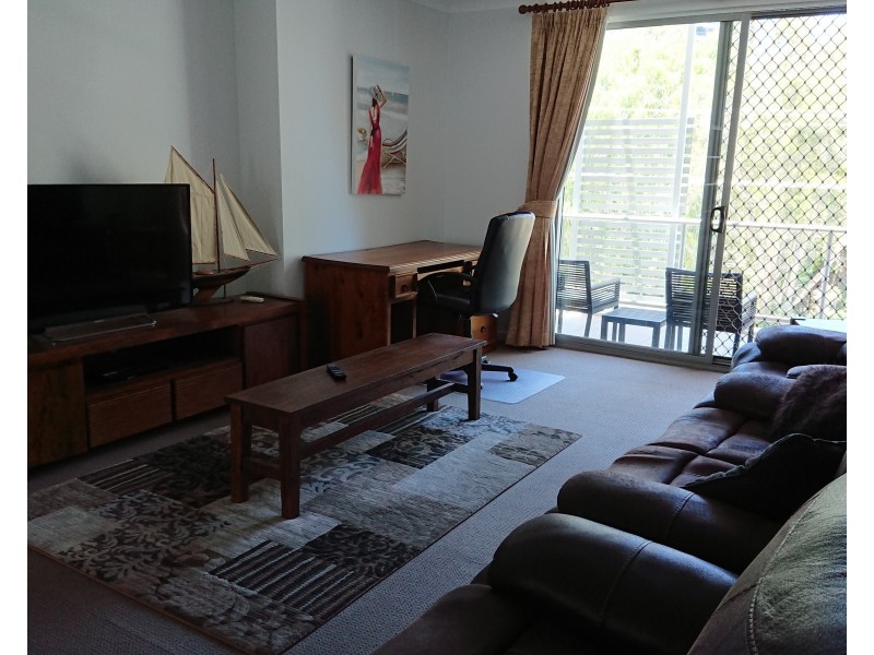 10/12 Bayview Street, Runaway Bay QLD 4216